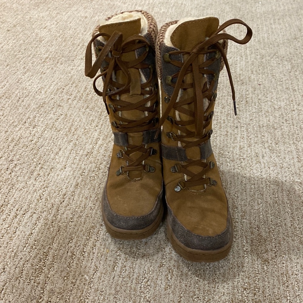 Bearpaw winter boots size 7